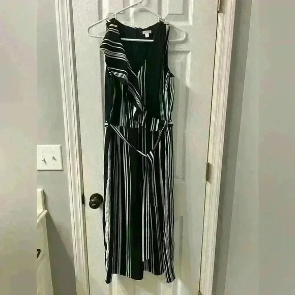 Romper Dress Women’s Size 8 - Picture 1 of 3